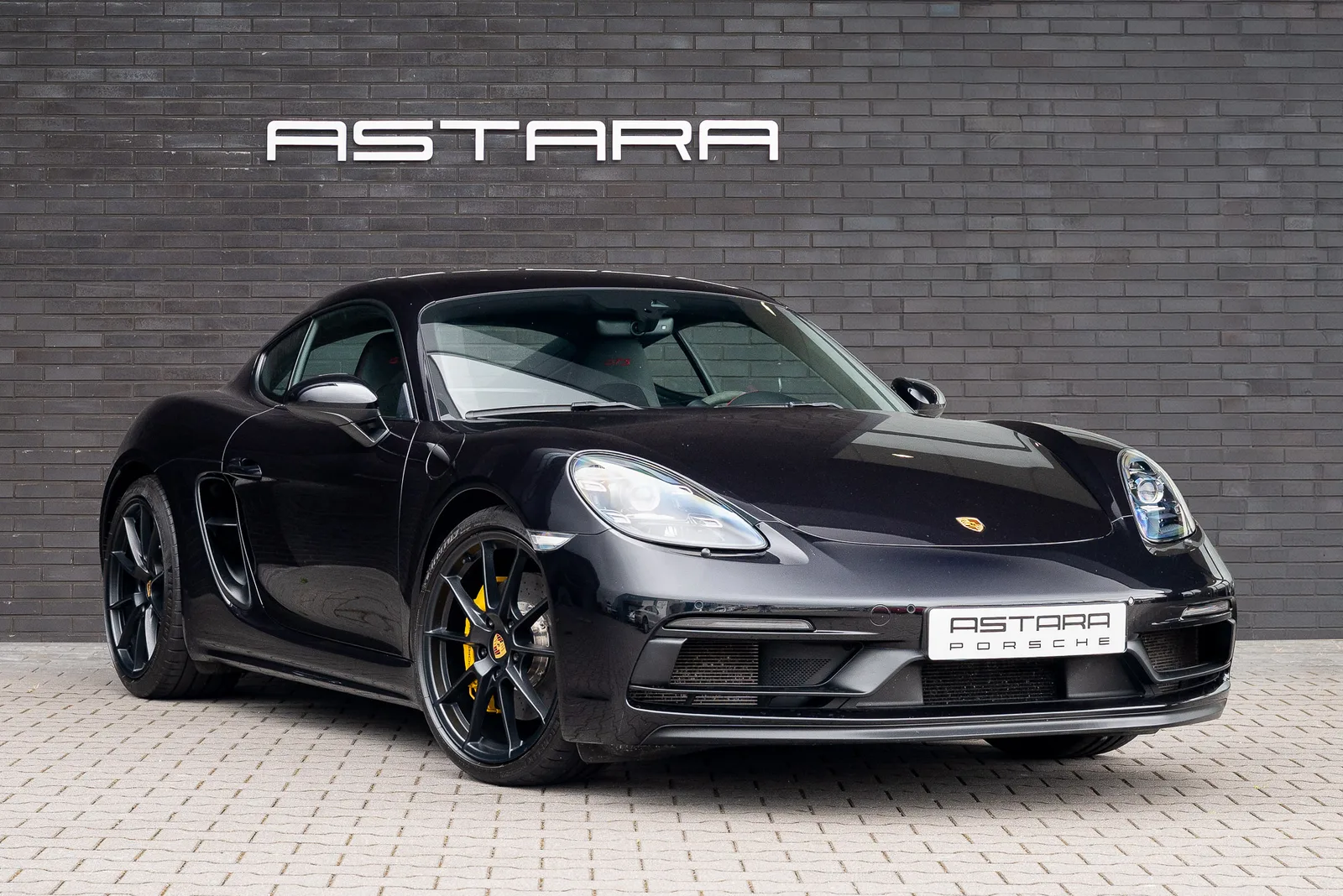 Porsche 718 Cayman (2021) — foto 1