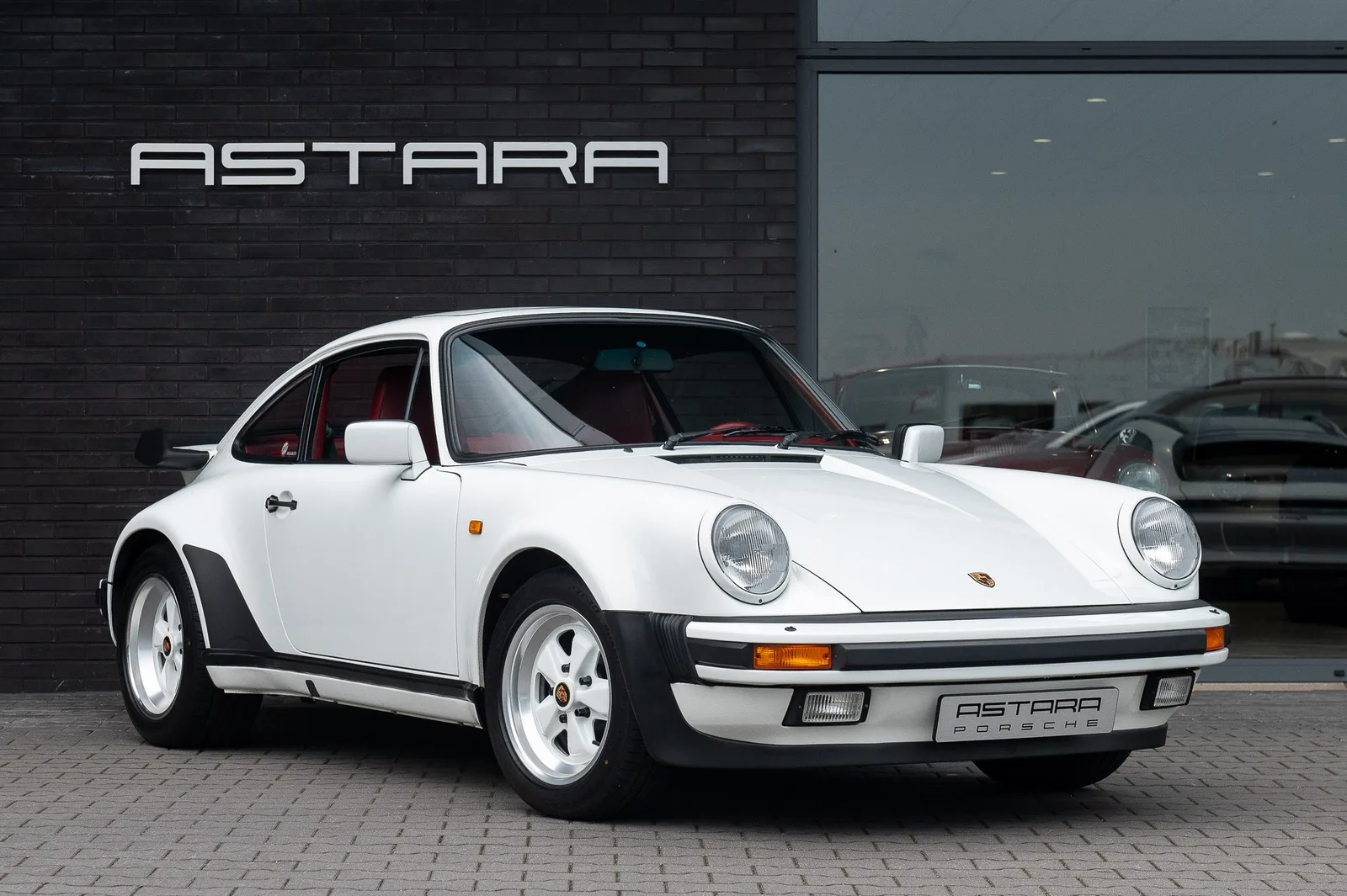 Porsche 911 (1988) — foto 1