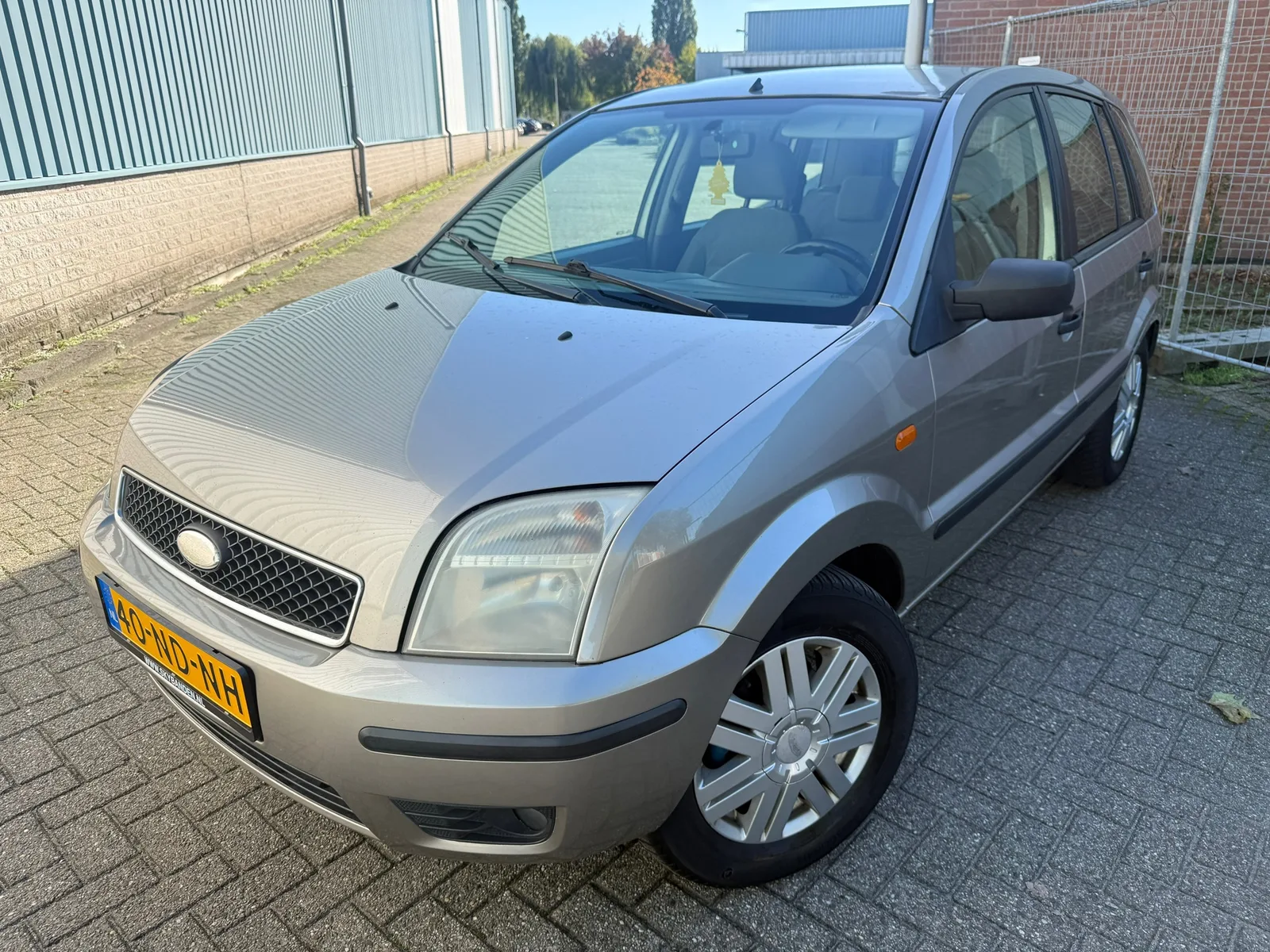 Ford Fusion (2003) — foto 1