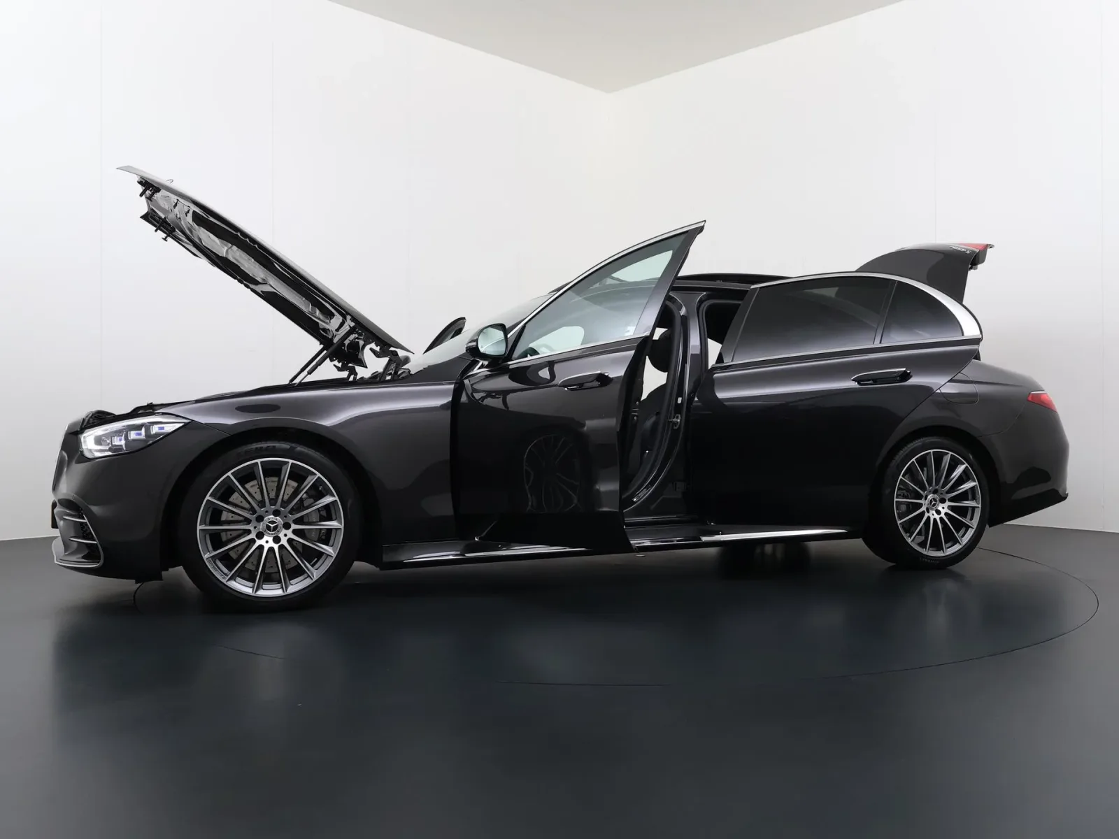 Mercedes-Benz S-Klasse (2024) — foto 1