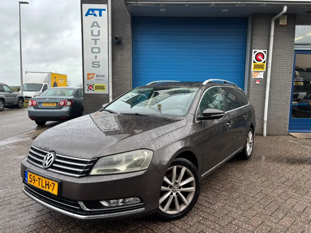 Volkswagen Passat (2012) — foto 1