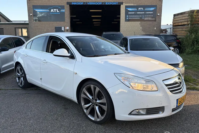 Opel Insignia (2011)