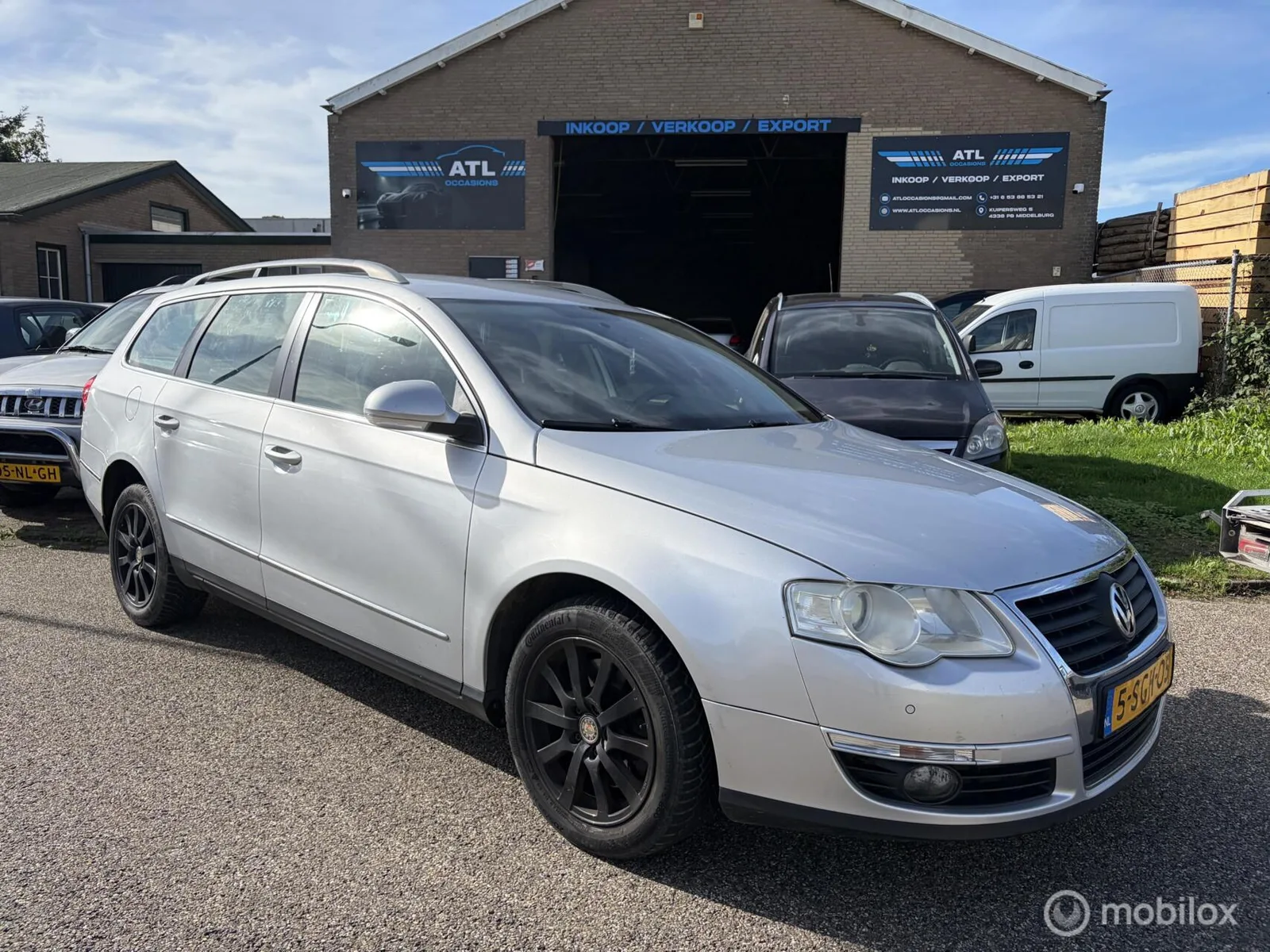 Volkswagen Passat (2010) — foto 1