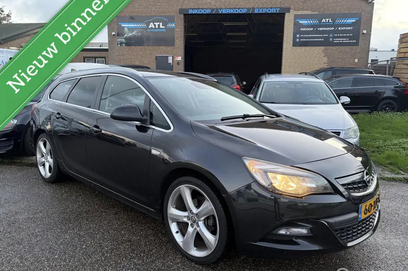 Opel Astra (2012)