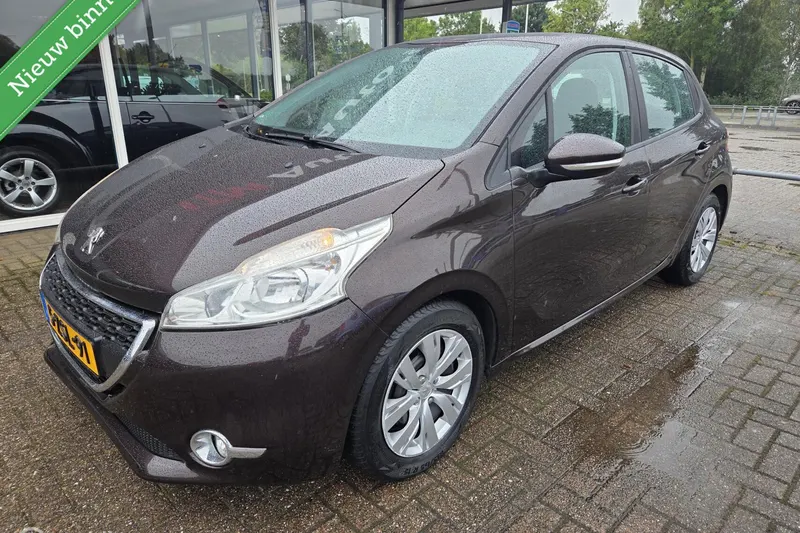 Peugeot 208 (2012)