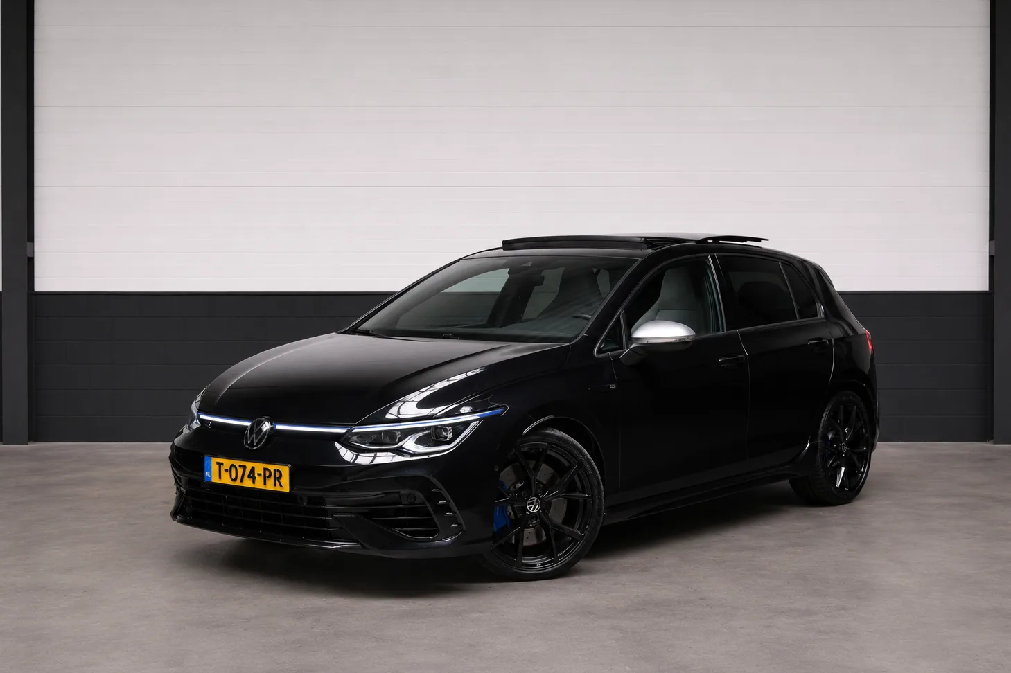 Volkswagen Golf (2022) — foto 1