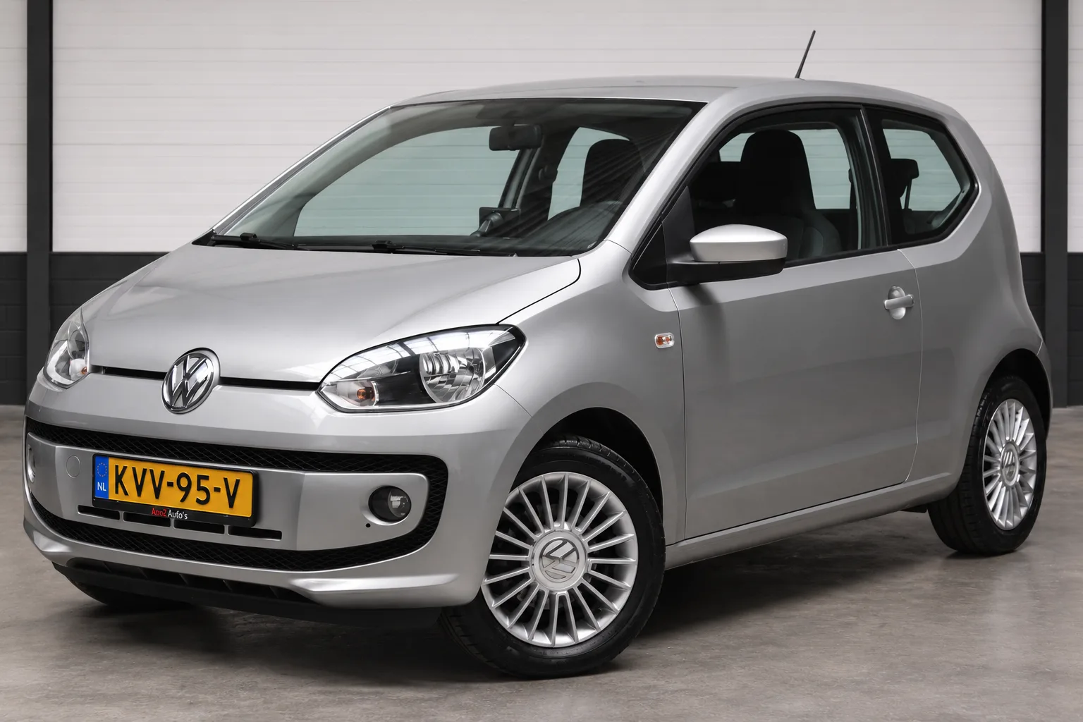 Volkswagen Up! (2013) — foto 1