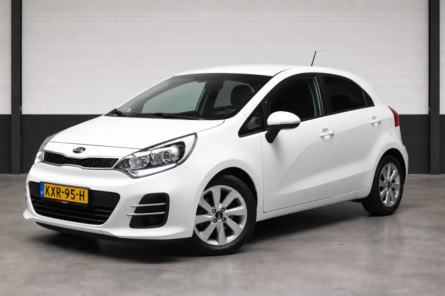 Kia Rio (2015) — foto 1