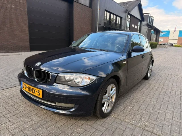 BMW 1-Serie (2009) — foto 1