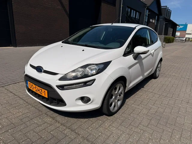 Ford Fiesta (2011) — foto 1