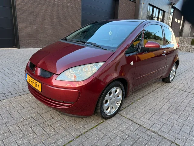 Mitsubishi Colt (2005) — foto 1