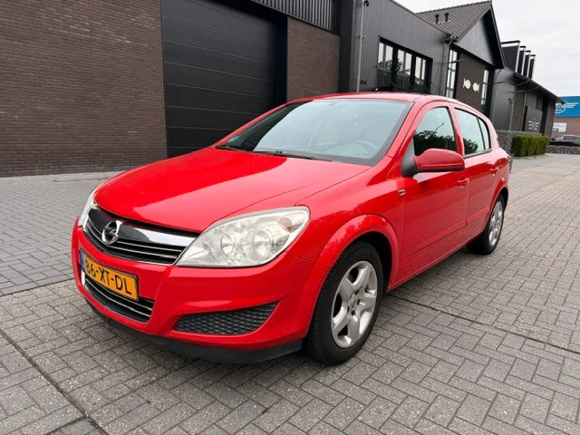 Opel Astra (2007) — foto 1