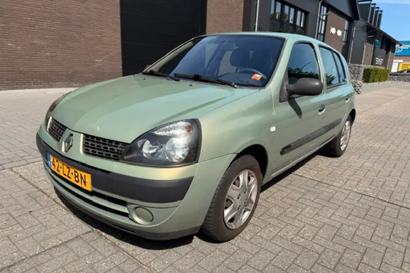 Renault Clio (2003)