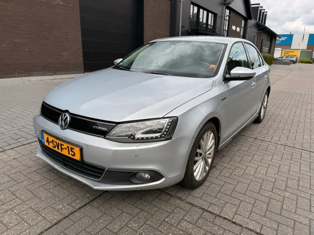 Volkswagen Jetta (2013) — foto 1