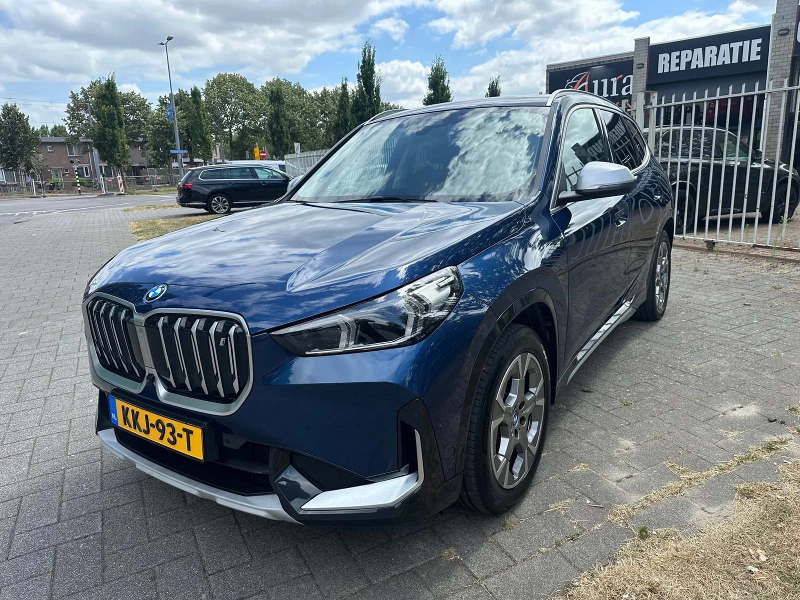 BMW iX1 (2023) — foto 1