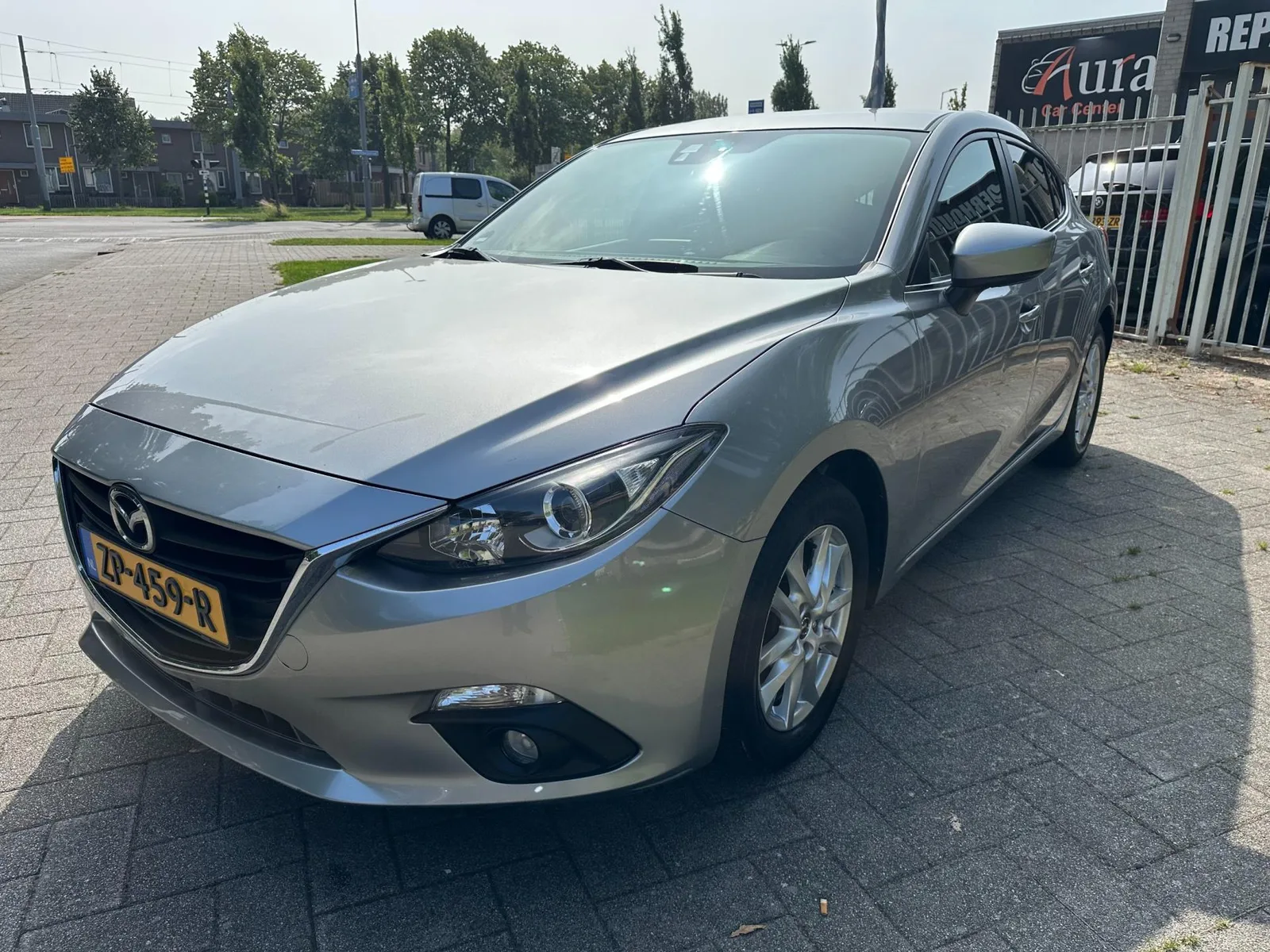 Mazda 3 (2015) — foto 1