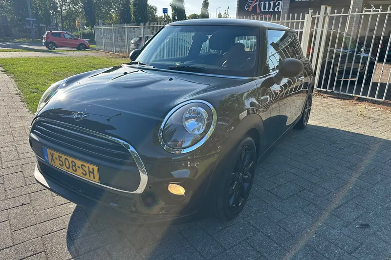 MINI One (2018)