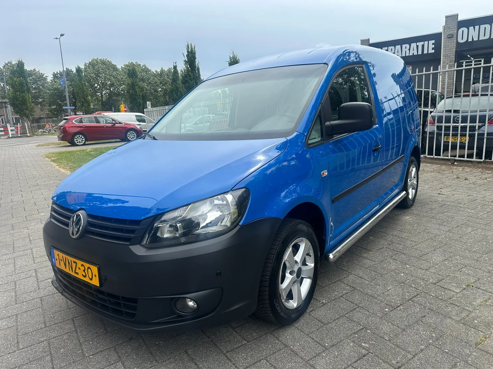 Volkswagen Caddy (2011) — foto 1