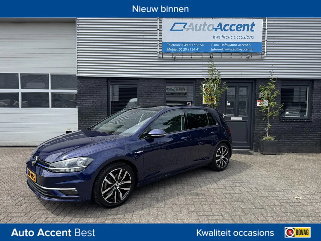 Volkswagen Golf (2019) — foto 1