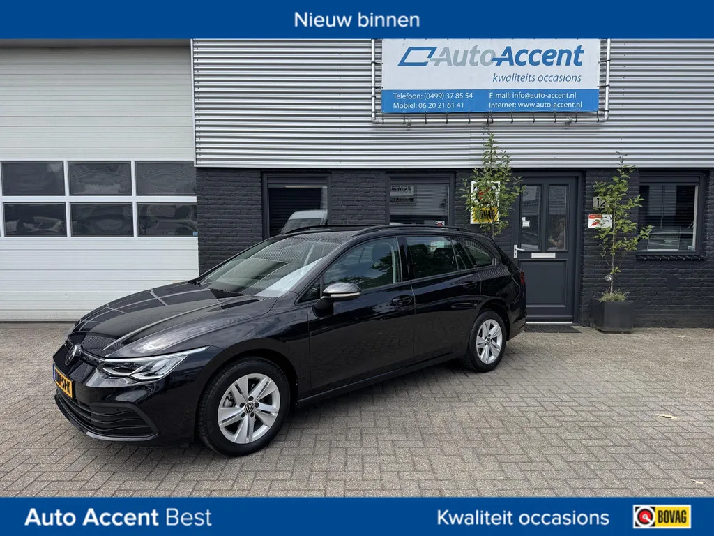 Volkswagen Golf (2023) — foto 1