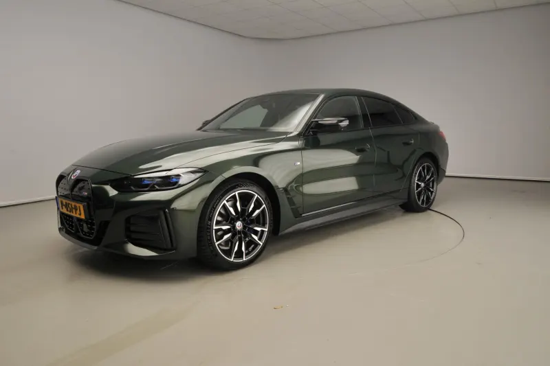 BMW i4 (2022)