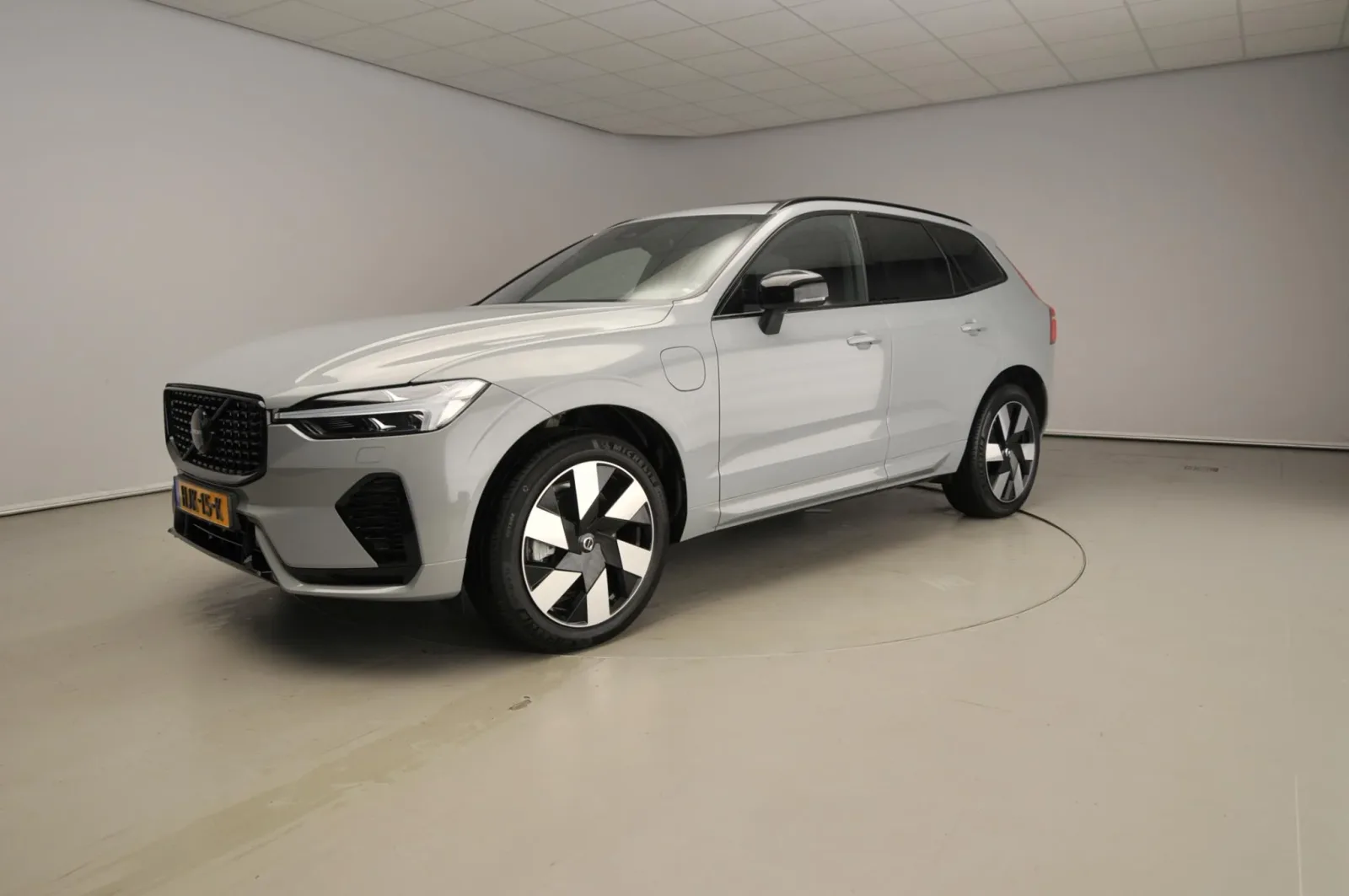 Volvo XC60 (2024) — foto 1