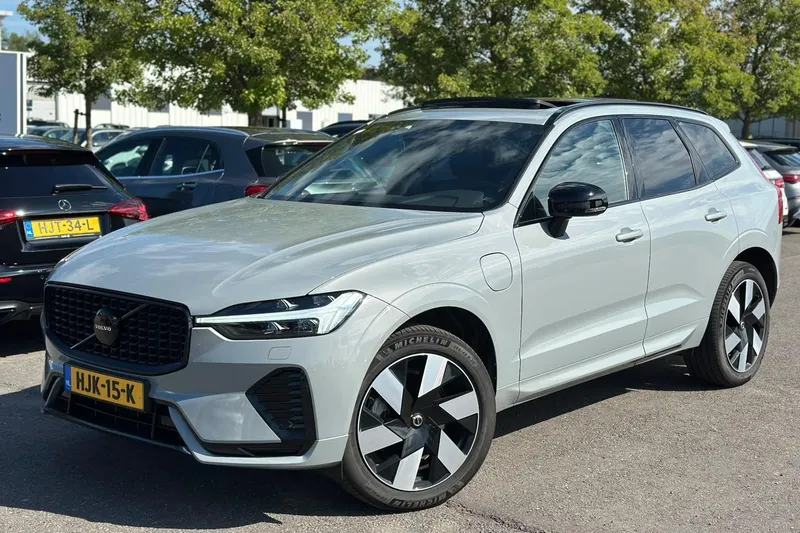Volvo XC60 (2024)