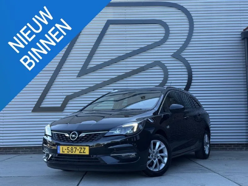 Opel Astra (2021) — foto 1