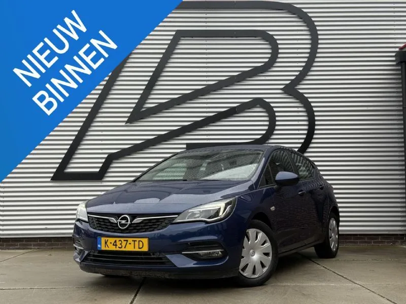 Opel Astra (2021) — foto 1