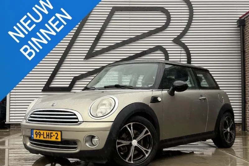 MINI Cooper (2010)