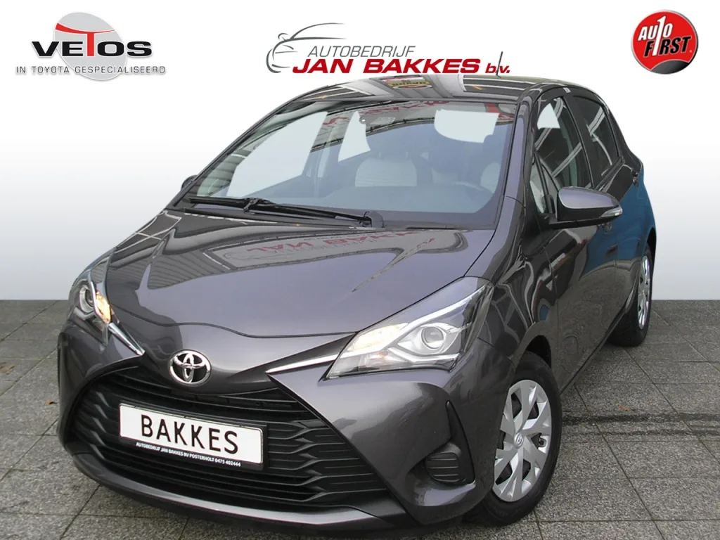 Toyota Yaris (2018) — foto 1