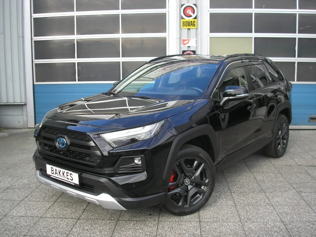 Toyota RAV4 (2022) — foto 1