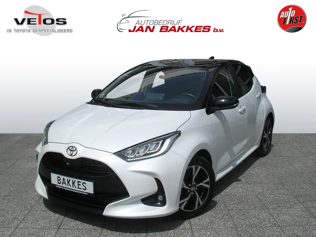 Toyota Yaris (2024) — foto 1