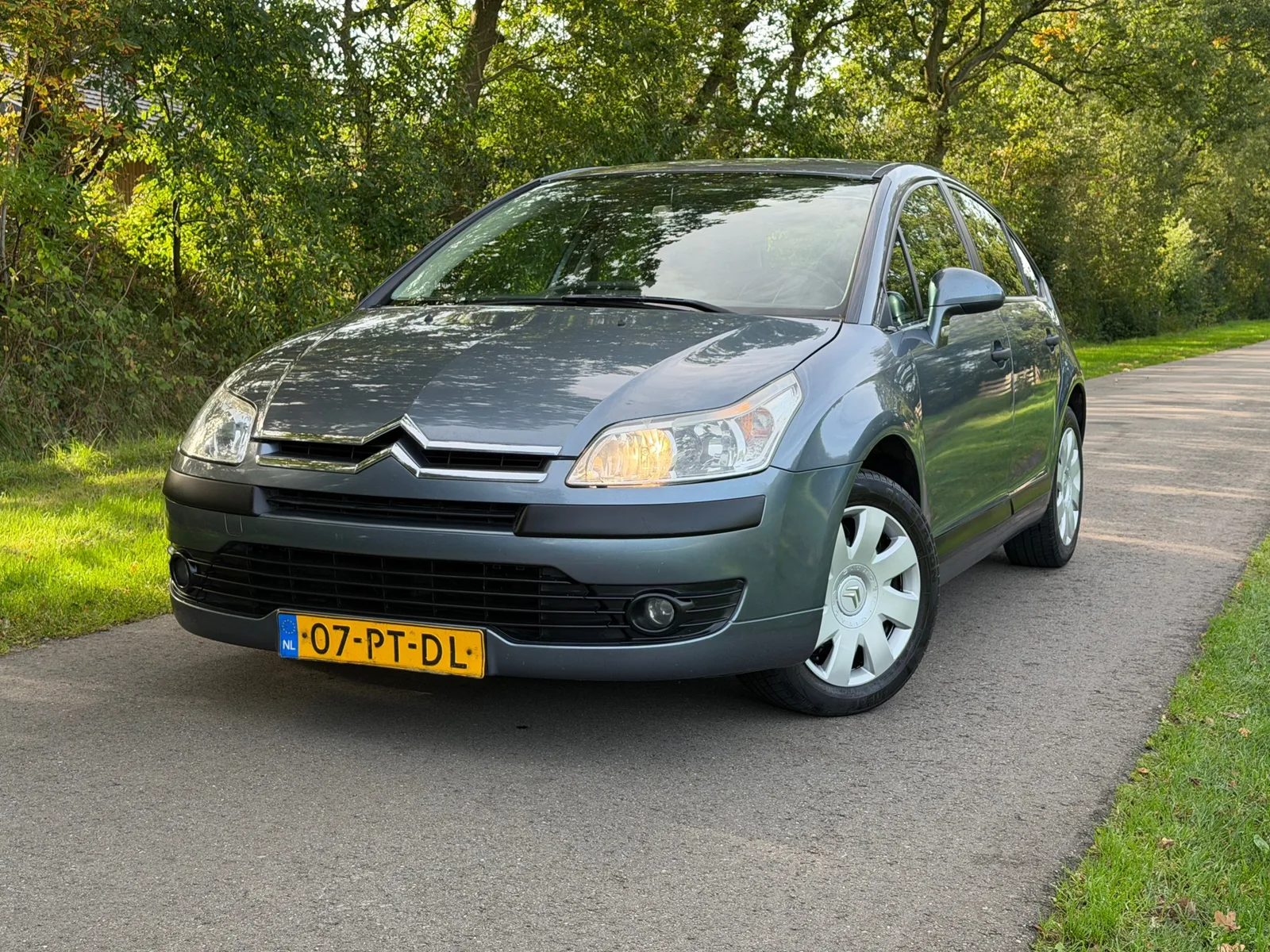 Citroën C4 (2004) — foto 1