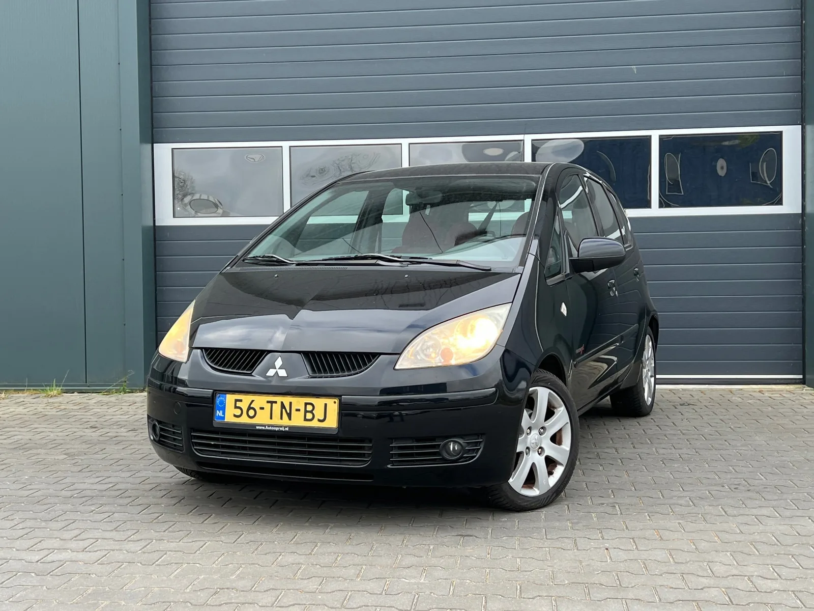 Mitsubishi Colt (2006) — foto 1