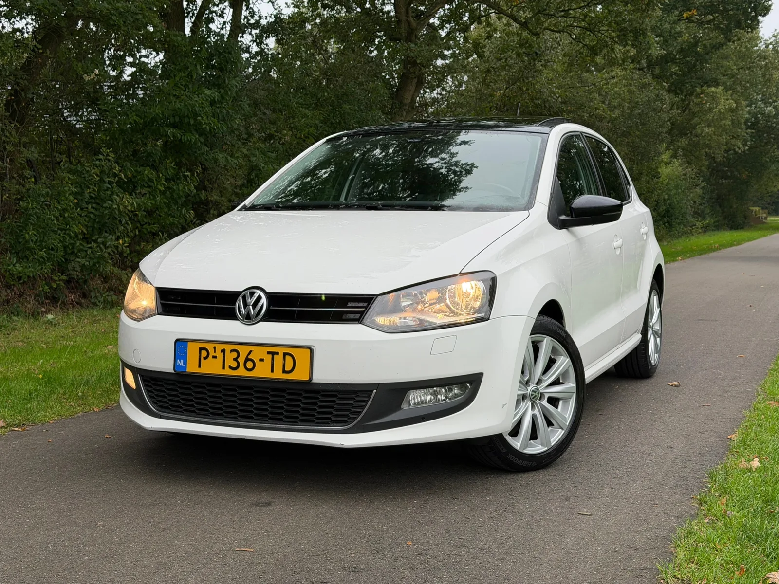 Volkswagen Polo (2011) — foto 1