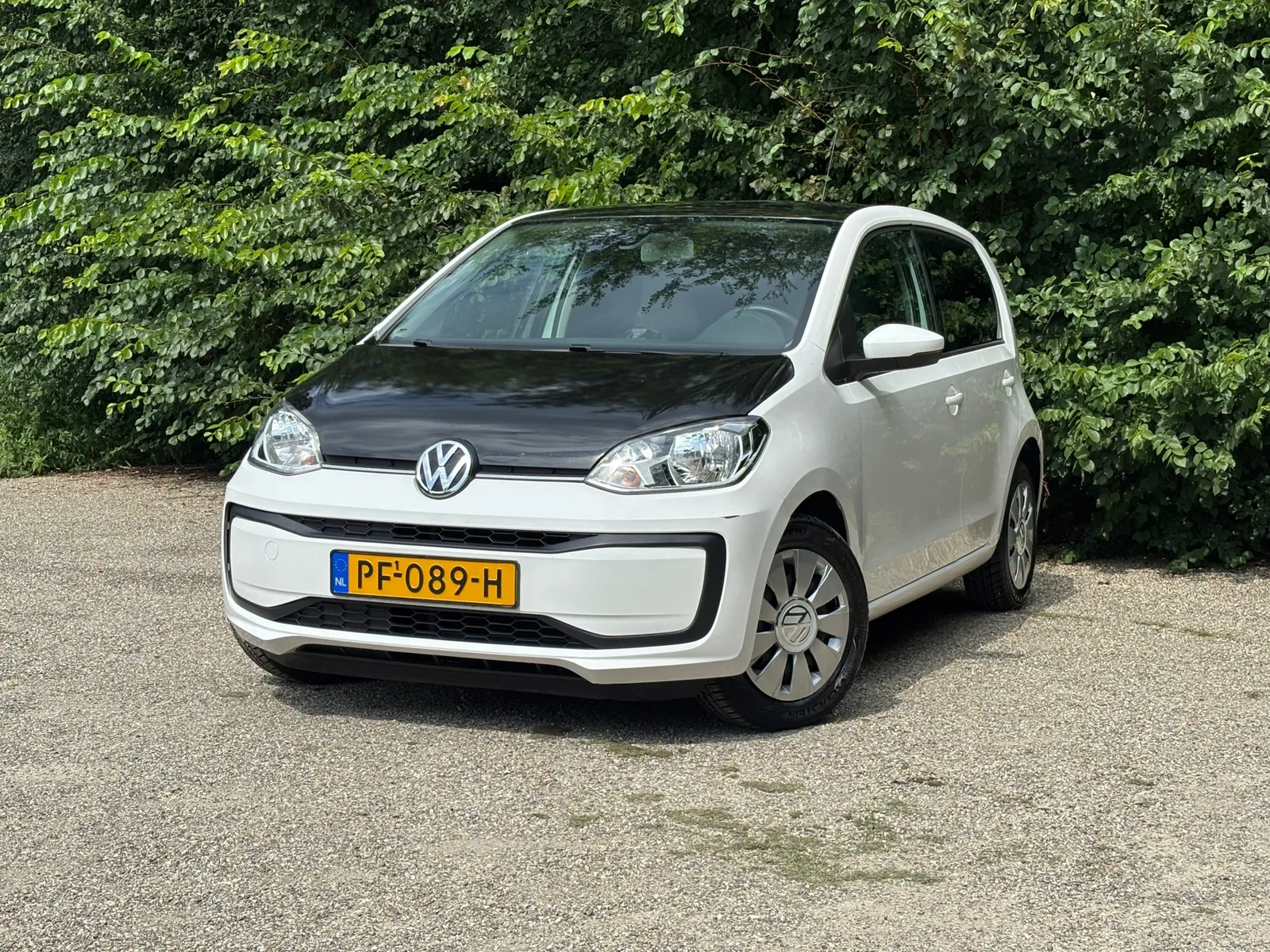 Volkswagen Up! (2017) — foto 1