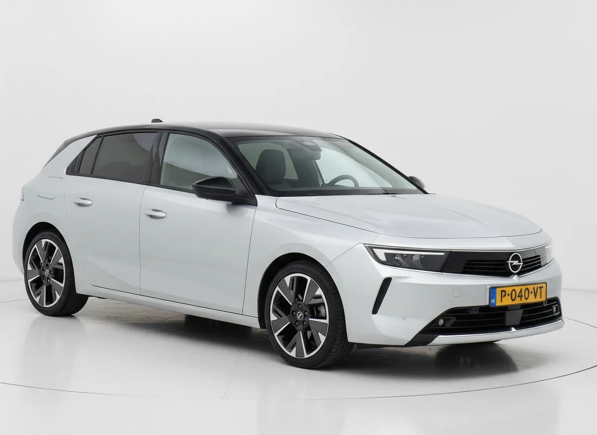 Opel Astra (2022) — foto 1