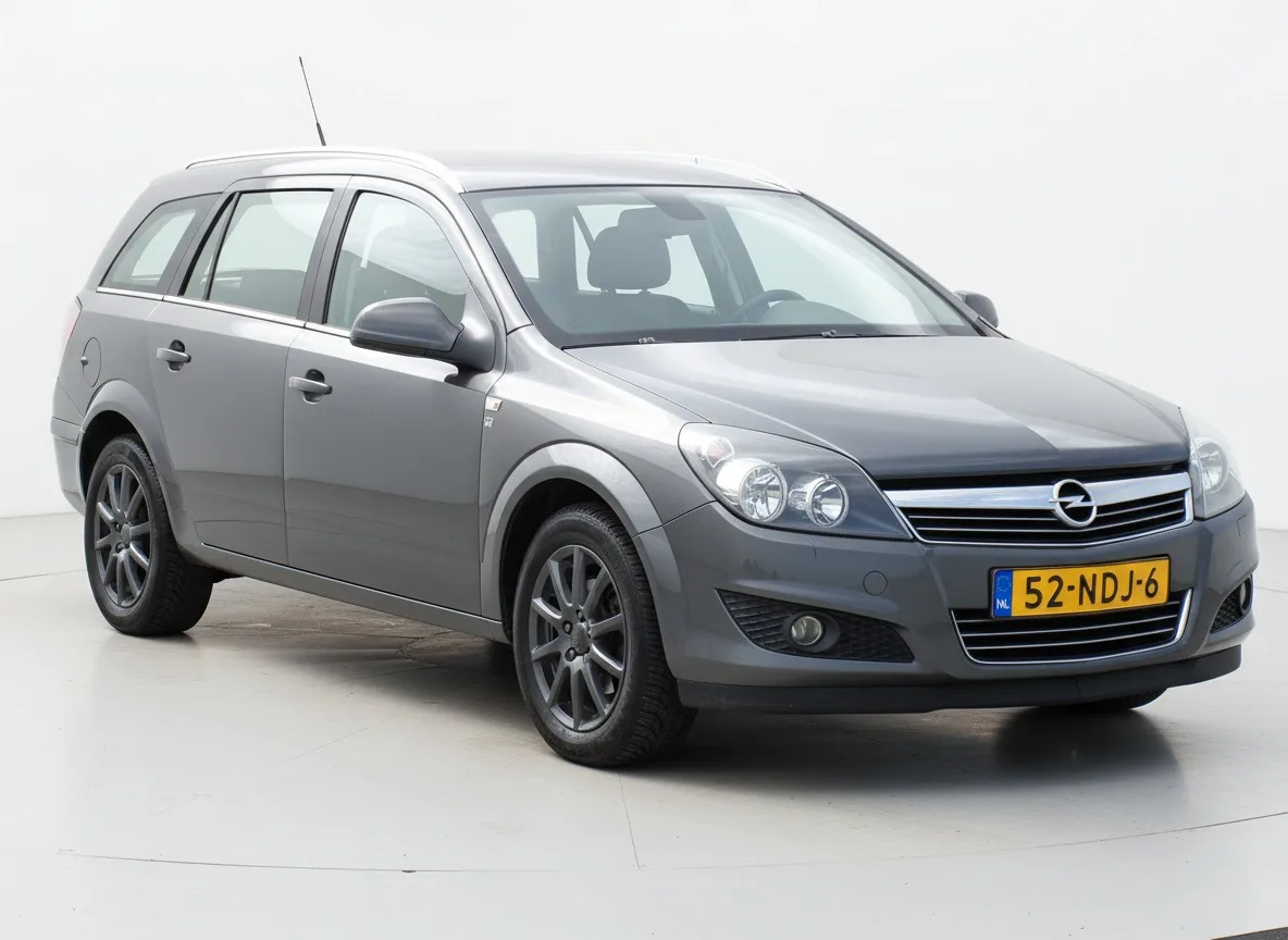 Opel Astra (2010) — foto 1