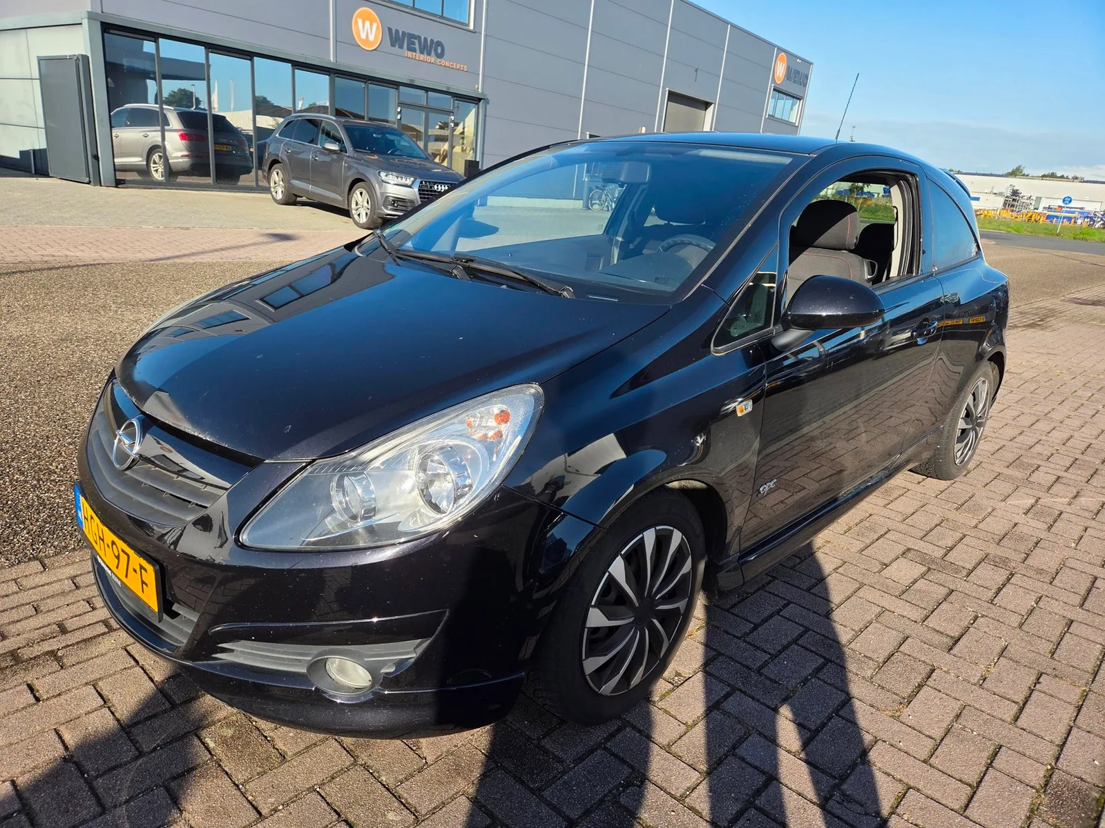 Opel Corsa (2009) — foto 1