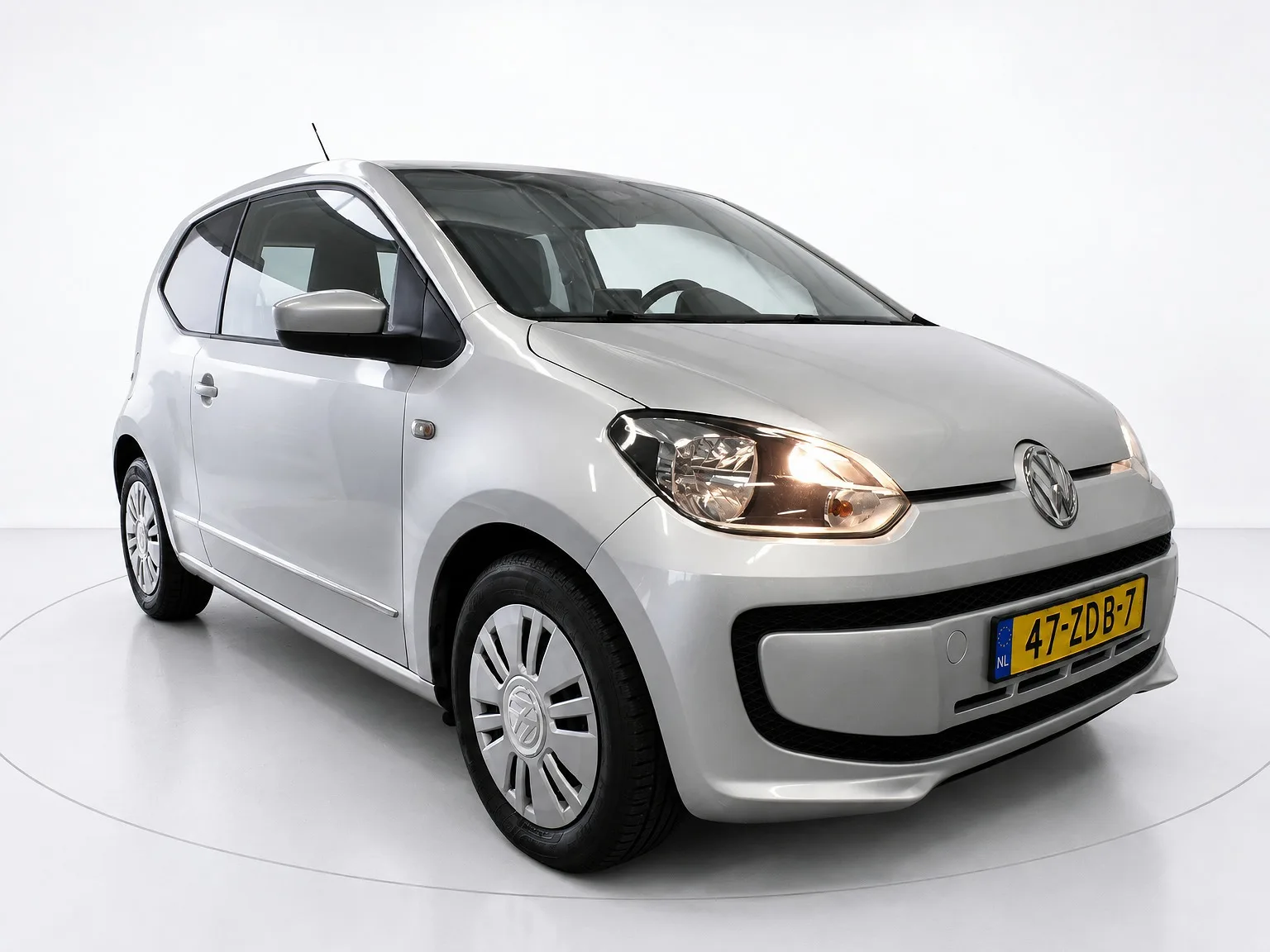 Volkswagen Up! (2013) — foto 1