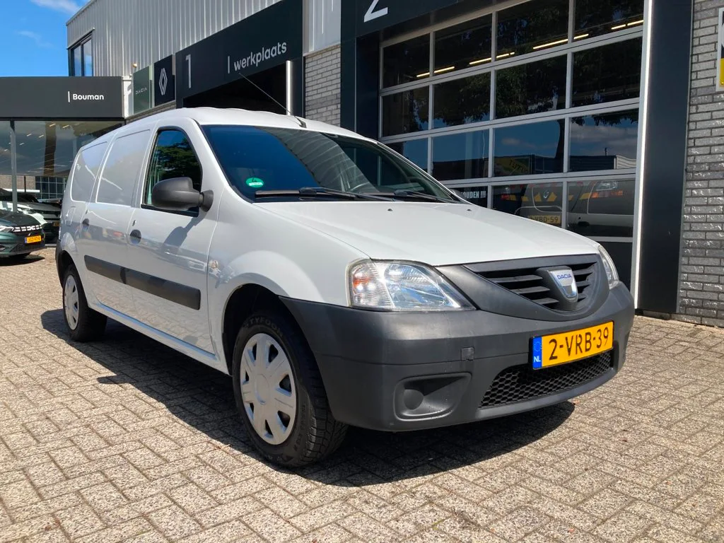 Dacia Logan (2011) — foto 1