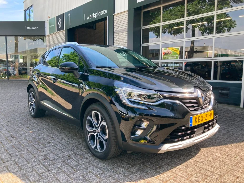 Renault Captur (2023) — foto 1