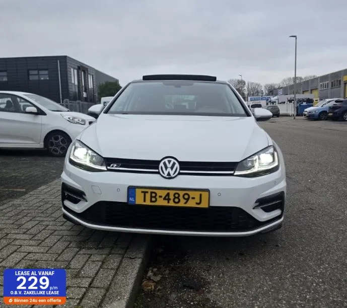 Volkswagen Golf (2018) — foto 1
