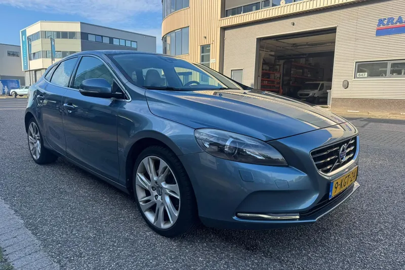 Volvo V40 (2013)