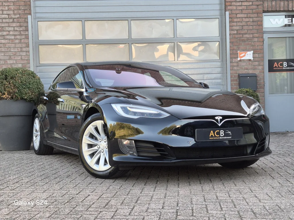 Tesla Model S (2017) — foto 1