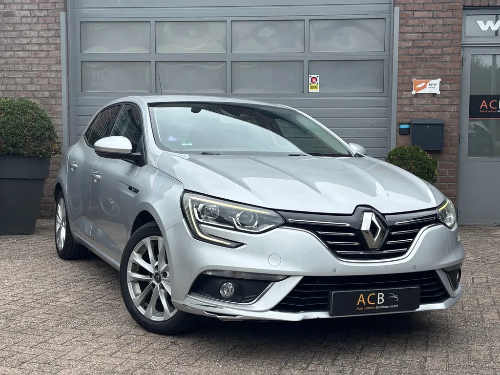 Renault Mégane (2017) — foto 1