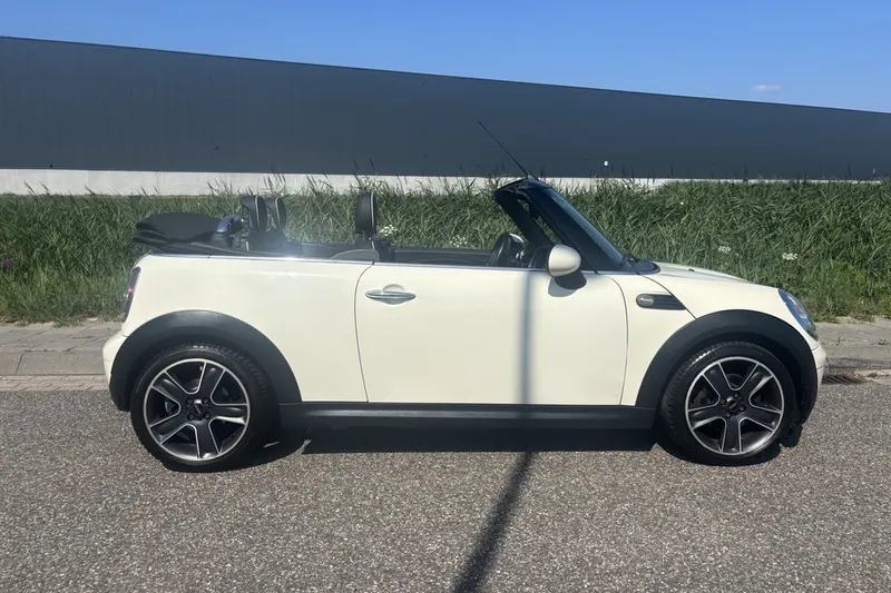 MINI Cabrio (2009)
