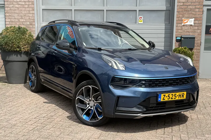 Lynk & Co 01 (2021)