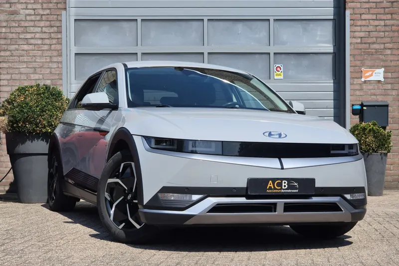 Hyundai Ioniq (2022)